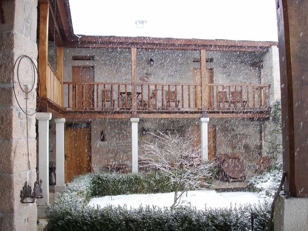 Rectoral De Goian Guest House Саррия Екстериор снимка